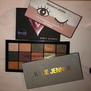 Eyeshadow palette bundle: KYLIE cosmetics, Sephora